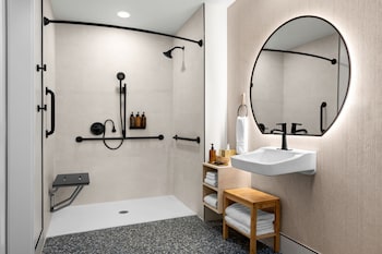 Suite, 1 King Bed (Mobility/Hearing Access, Roll-In Shwr)