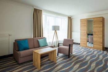 Suite, 1 Double Bed with Sofa bed, Non Smoking (1 Double Bed and 1 Person Sofa Bed)