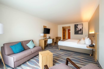 Deluxe Room, 1 Double Bed with Sofa bed, Non Smoking (1 Double Bed and 1 Person Sofa Bed)