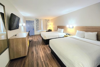Room, 2 Queen Beds, Non Smoking