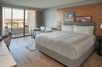 Room, 2 Queen Beds, Balcony