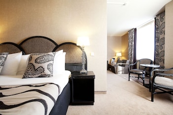 Family Suite, 1 King Bed with Sofa bed