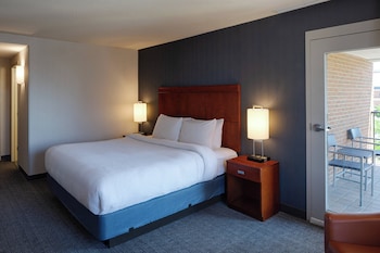 Room, 1 King Bed, Hearing Accessible, Balcony