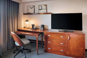 Room, 2 Queen Beds, Hearing Accessible