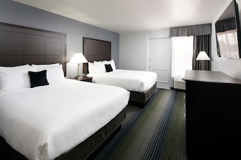 Basic Room, 2 Queen Beds