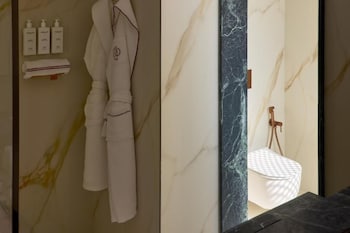 Premium Room (2 Adults + 1 Child)