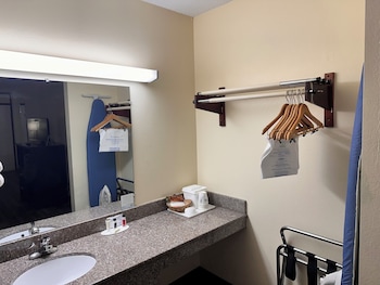 Room, 2 Queen Beds, Accessible, Non Smoking (Mobility)