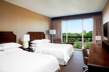 Traditional Room, 2 Queen Beds (Hearing Accessible)