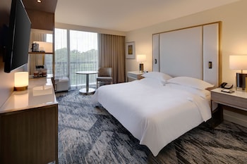 Deluxe Room, 1 King Bed