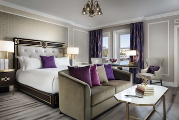 Junior Suite City View 1 King