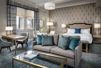 Junior Suite City View 1 King