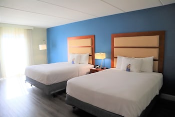Room, 2 Queen Beds, Non Smoking