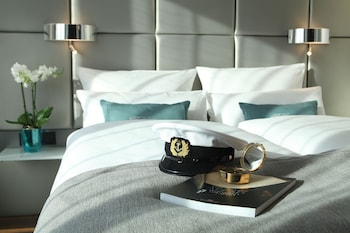 Deluxe Room, 1 Queen Bed