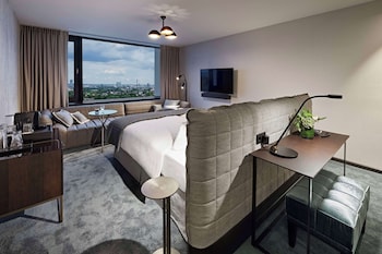 Premium Room, 1 King Bed