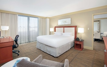 Suite, 1 King Bed, Non Smoking