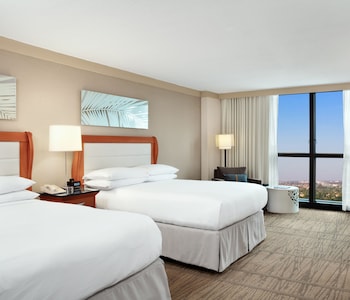 Junior Suite, Multiple Beds