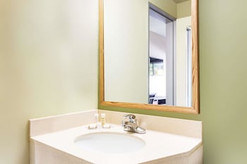 Room, 2 Double Beds, Non Smoking (First Floor)