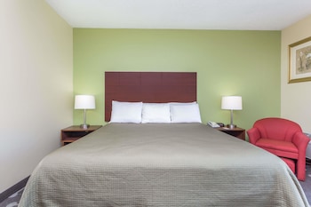 Standard Room, 1 King Bed