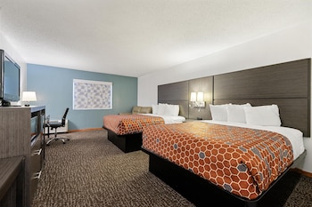 Executive Quadruple Room 2 queen bed