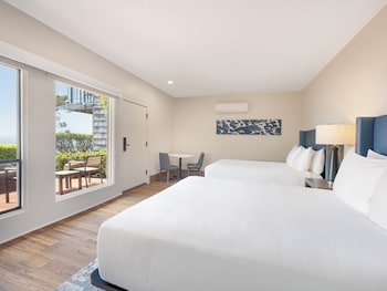 Standard Room, 2 Queen Beds, Garden View