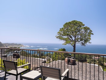 Standard Room, 1 King Bed, Ocean View