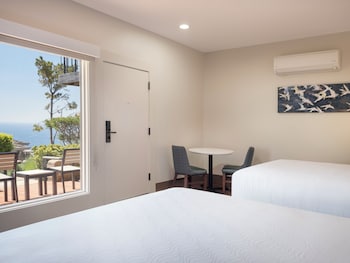 Standard Room, 2 Queen Beds, Garden View