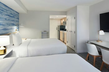 Studio, 2 Queen Beds, City View