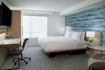 Studio, 1 King Bed, City View