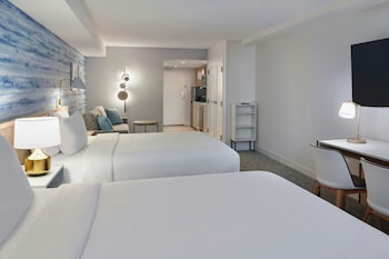 Studio, Multiple Beds, City View