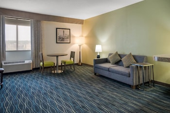 Suite, 1 King Bed, Non Smoking