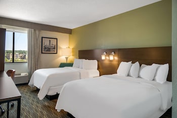 Room, 2 Queen Beds, Non Smoking