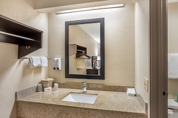 Deluxe Room, 2 Double Beds (Smoke Free)
