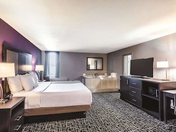 Room, 1 King Bed, Non Smoking (Various Views)