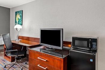 Deluxe Room, 2 Queen Beds, Non Smoking