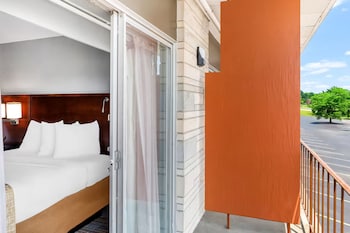 Deluxe Room, 2 Queen Beds, Non Smoking