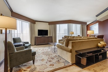 Executive Suite, 1 Queen Bed, Balcony