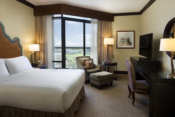 Executive Suite, 1 Bedroom, Balcony (1 King Bed)
