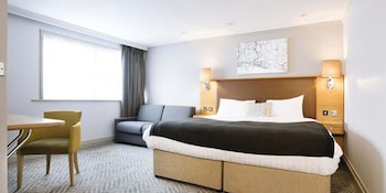 Classic Double Room, 1 Double Bed (Harbour Facing)