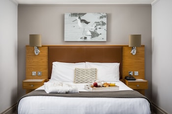 Classic Double Room, 1 Double Bed (Harbour Facing)