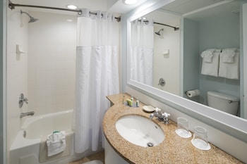 Room, 2 Double Beds, Balcony, Resort View
