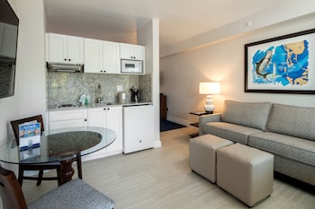 Studio, 2 Queen Beds, Resort View