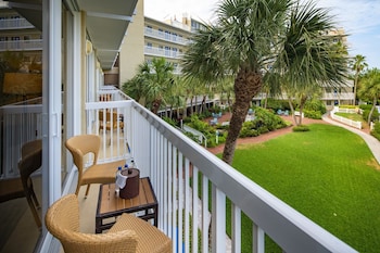 Room, 2 Double Beds, Balcony, Resort View