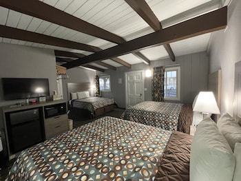 Room, 3 Twin Beds, Non Smoking (3 Beds)