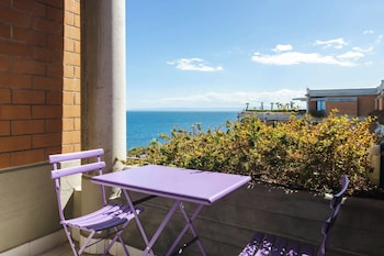 Deluxe Room, 2 Twin Beds, Balcony, Sea View