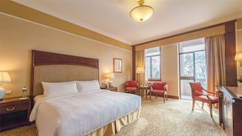 West Wing Horizon Lakeside Gardenview King