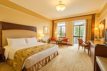 West Wing Lakeside Gardenview King