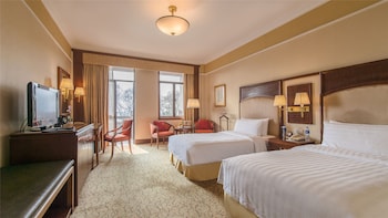 West Wing Horizon Hillview Twin