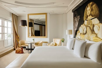 Margarita Presidential Suite Red Level
