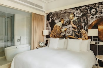 Premier Room