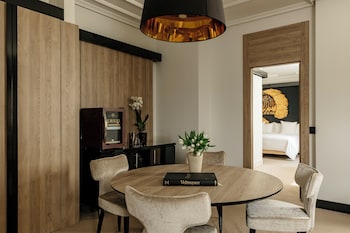 Master Suite Red Level